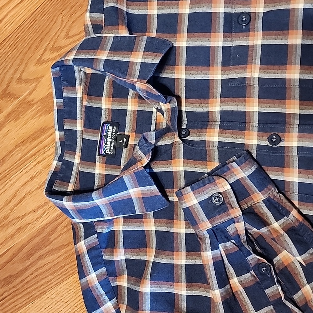 Patagonia button down long sleeve shirt lg 100% organic cotton